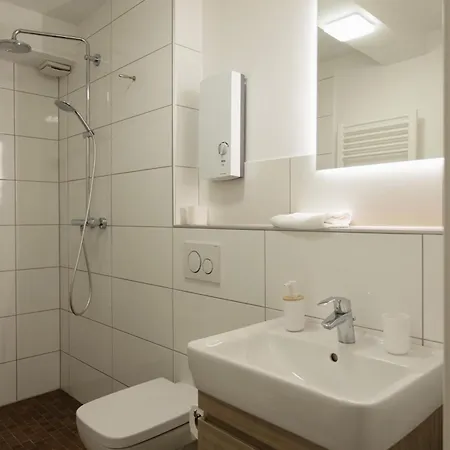 With Terrace 杜伊斯堡